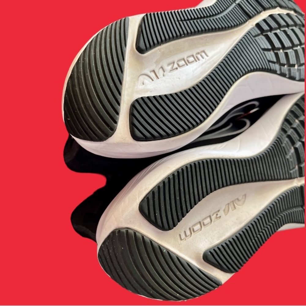 Nike Zoom Winflo 7 Running Shoes - Picture 4 of 12
